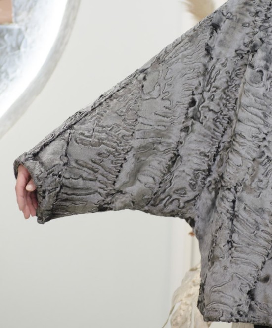 Persian Fur Grey with Kimono Sleeve