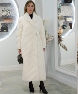 Pelliccia lunga in visone bianco naturale
