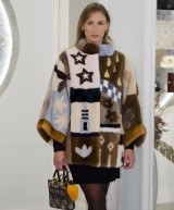 Pelliccia in Visone Multicolor Patchwork – Modello Over con Collo Alto