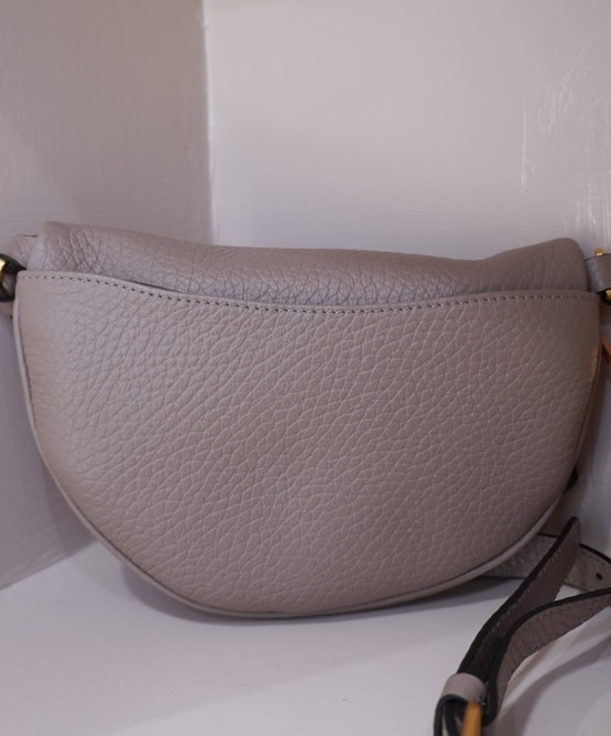 Gianni Chiarini modello marsupio