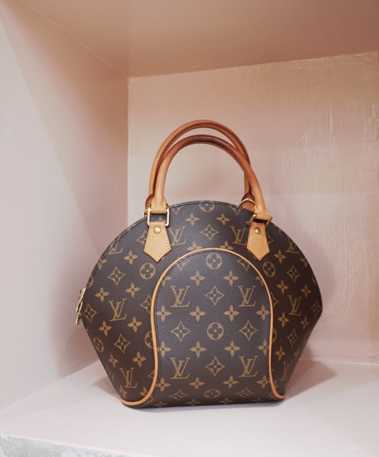 Louis Vuitton Neverfull, Preloved shop mariannaboutique.it