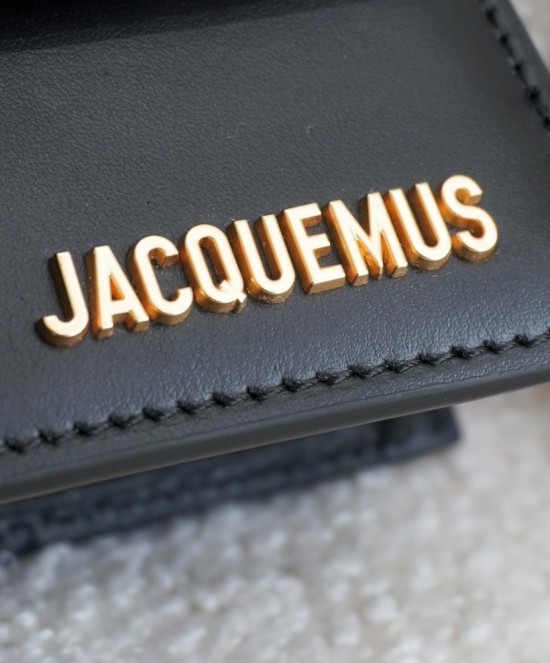Jacquemus Borsa a mano Le Grand Bambino in Pelle Nera