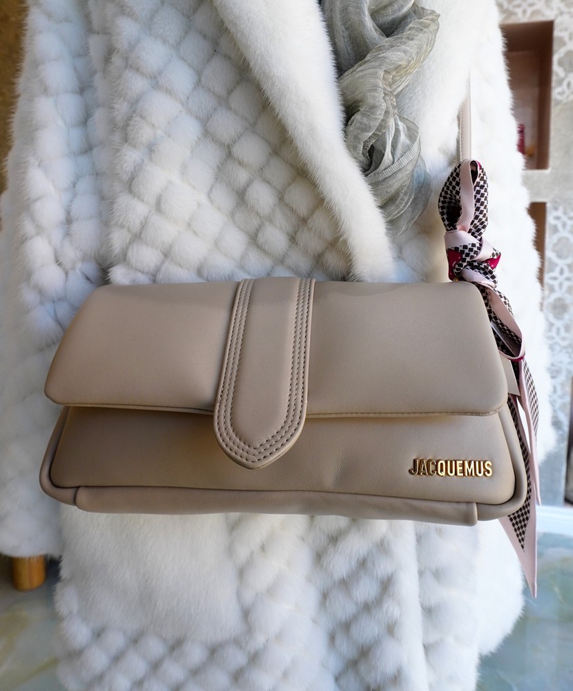 Jacquemus Le Grand Bambino beige Bag | Luxury Women’s Leather Bag